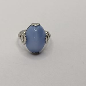 Avon silver plated oval blue cat's eye ring